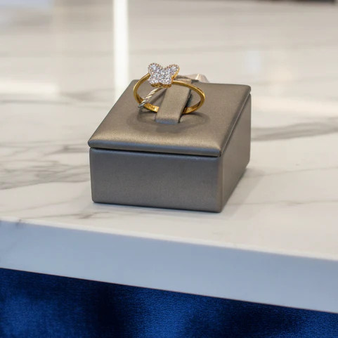 Anello farfalla pavé - , in