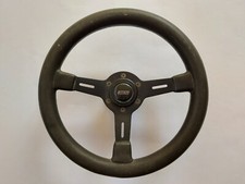 Volante Momo 10-82, diametro 330 mm, completo di mozzo, pulsante Fiat