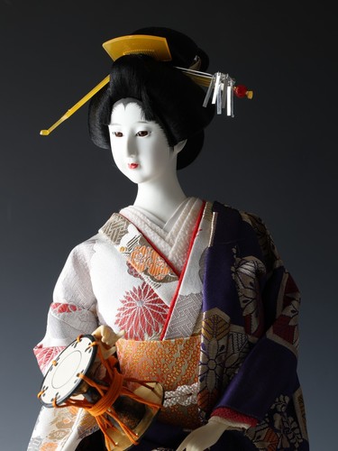 Bellissima bambola geisha