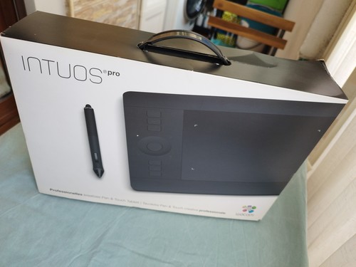Wacom intuos pro - wacom,