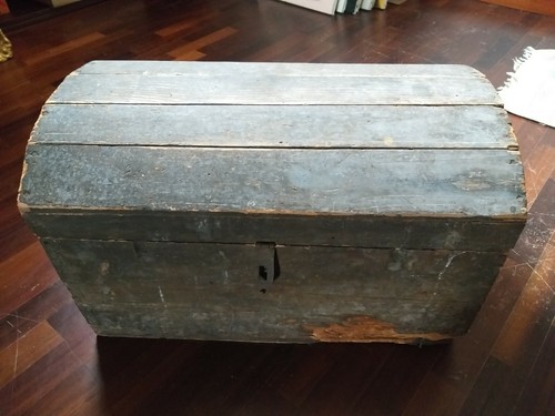 Baule antico legno - in,