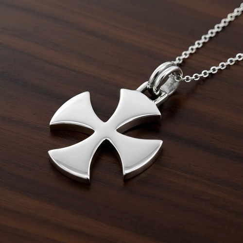 Collana con ciondolo croce