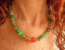 ? COLLANA DONNA PIETRE DURE NATURALI PERIDOTO, CORNIOLA, AGATA. PARURE ?