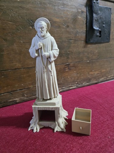 Statua san padre pio con - san,