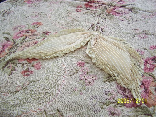 Beau jabot xixème soie - jabot,
