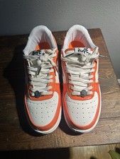 Scimmia da bagno arancione