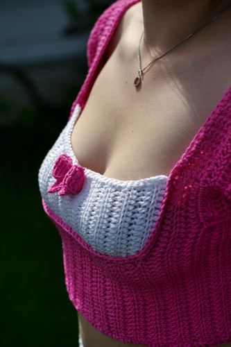 Crop top fatto - , mano
