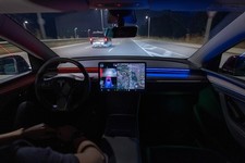 Striscia S3XY per Tesla