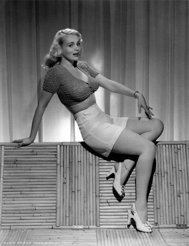 Mari blanchard posa - mari,