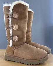 Stivali UGG Bailey Button