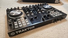 Traktor Kontrol S4 MK2 DJ