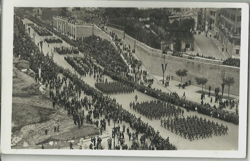 Roma parata militare - -,