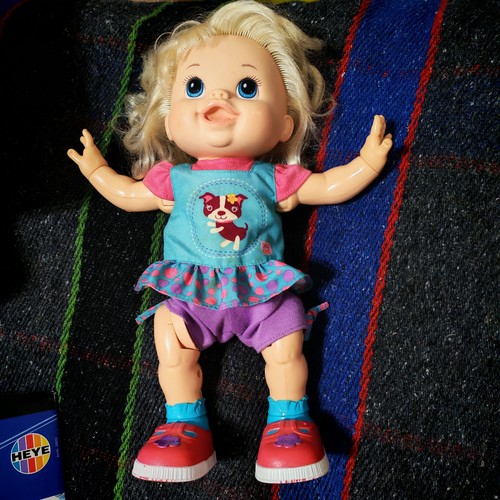 Baby alive wanna walk hasbro - alive,