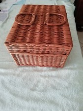 cesto in vimini per pic nic,vintage ma mai usato
