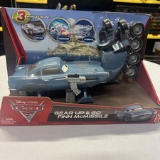 🔥 Disney Pixar Cars 2 Finn McMissile - 3 in 1 Gear Up & Go Raro Nuovo 🔥