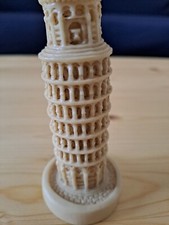 Statutetta Torre di Pisa