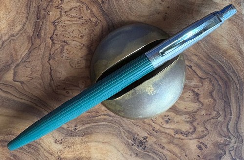 Rare c1954 parker green - rare, ribbed