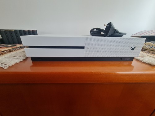 Xbox one 1tb - s, +