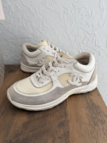 Chanel white logo lace - logo,