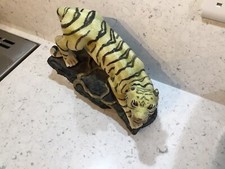 Tigre accovacciata vintage