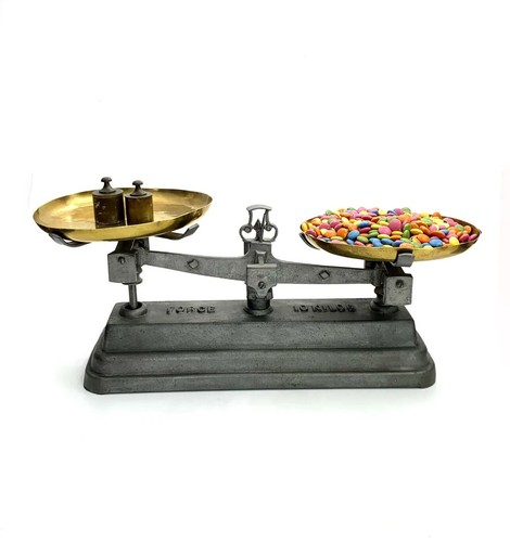 Bilancia con piatti ottone - con,
