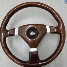 Volante in legno MOMO, 3