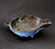 Antica lucerna ad olio in bronzo cm.10 peso g.106