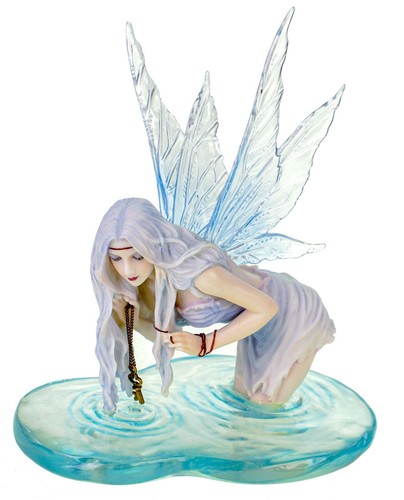 Statuina fata fishing for - fata,