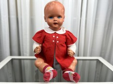 Vecchia bambola in celluloide