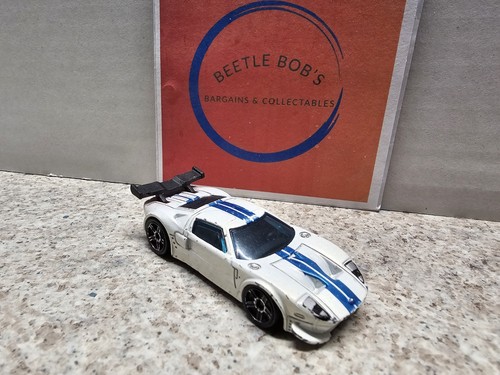 Ford 2009 hot wheels - 1:64,