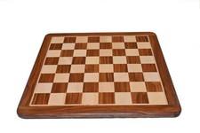 SCACCHIERA IN LEGNO FATTA A