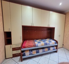 cameretta ponte misure altezza cm.263; larghezza cm. 366 con scrivania