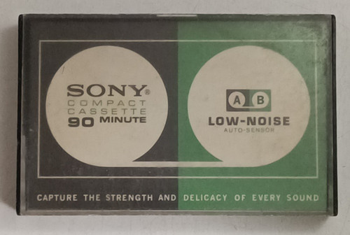 Sony 1968 senza - senza, scritte