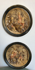 COPPIA DI PIATTI FRANCESI DA PARETE IN GRES ANNI 40 CON SCENE NOBILIARI