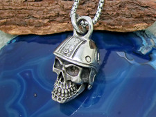 Ciondolo Teschio In Acciaio