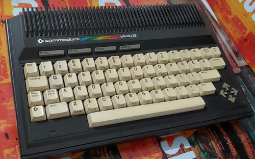 Computer commodore plus - plus/4, 1986