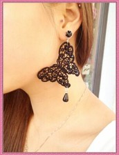 Orecchini pizzo pendenti artigianali con strass farfalla colore nero
