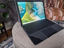 Microsoft Surface Pro6 i5-8350U SSD 12,3" 256GB 8GB di RAM con tastiera 