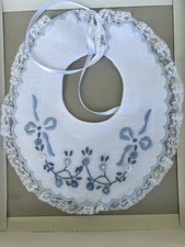 Bavetta Ricamata A Mano