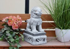 Statua in pietra leone