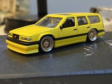 Hot Wheels Giallo Volvo 850