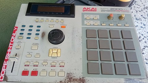 Akai mpc 2000xl - akai,