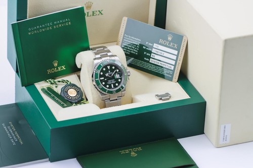 Rolex submariner 116610lv hulk - submariner,
