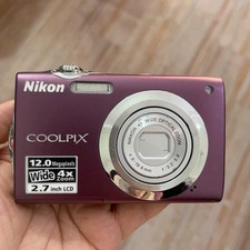 Nikon Coolpix S3000 12 MP 4x