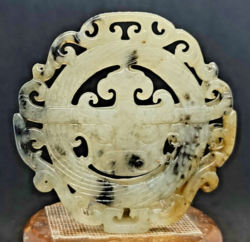 Antico ciondolo giada hetiano