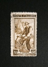 RARO Francobollo NON CENTRATO " Italia al Lavoro " Il Legname, 200 Lire, 1950  