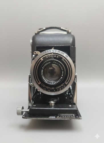 Rara fotocamera pieghevole