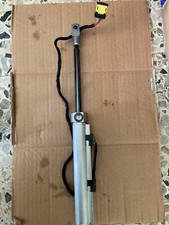 71747954 hydraulic piston hood