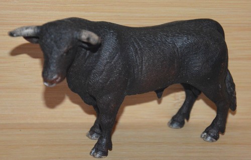 Schleich 13722 toro nero/toro