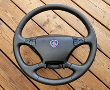 Volante nero con coprivolante